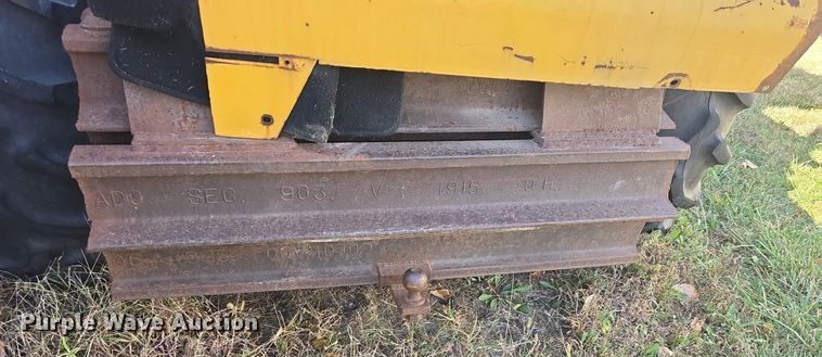 image for item DQ5273 Case 580 Construction King tractor