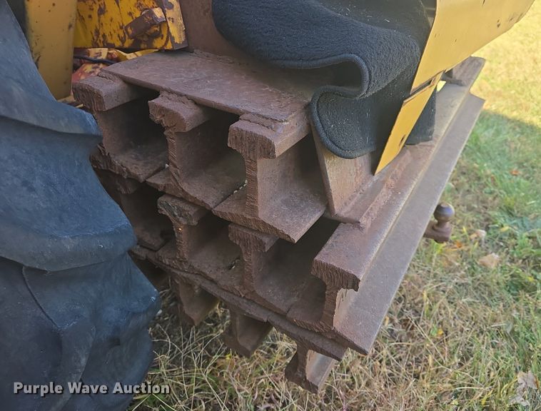 image for item DQ5273 Case 580 Construction King tractor