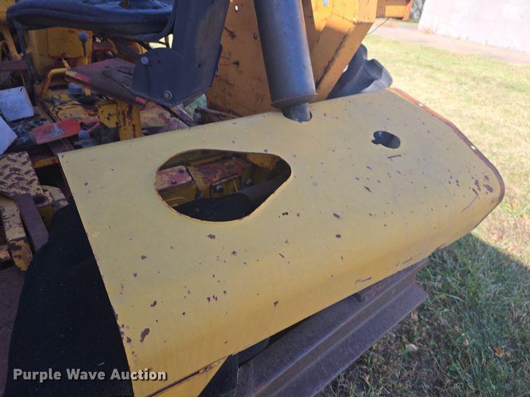 image for item DQ5273 Case 580 Construction King tractor