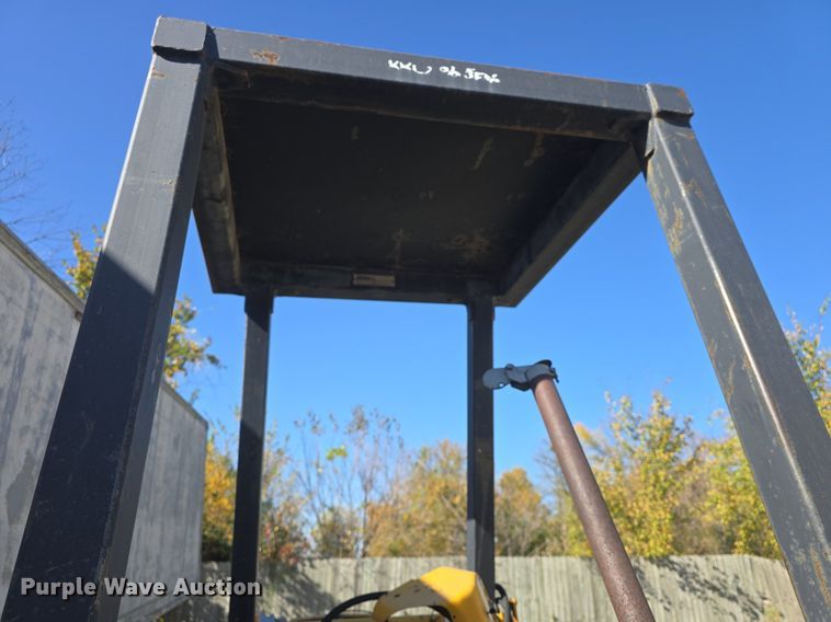 image for item DQ5273 Case 580 Construction King tractor