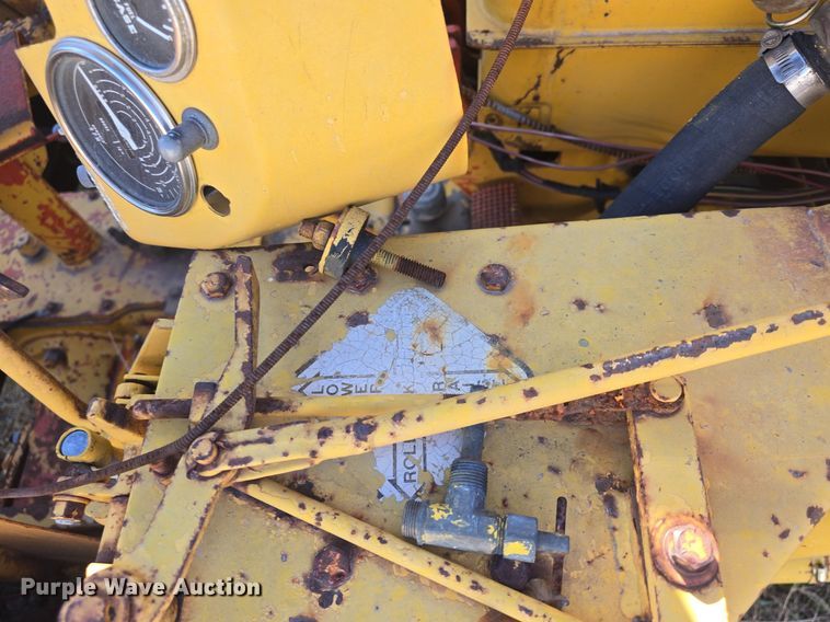 image for item DQ5273 Case 580 Construction King tractor