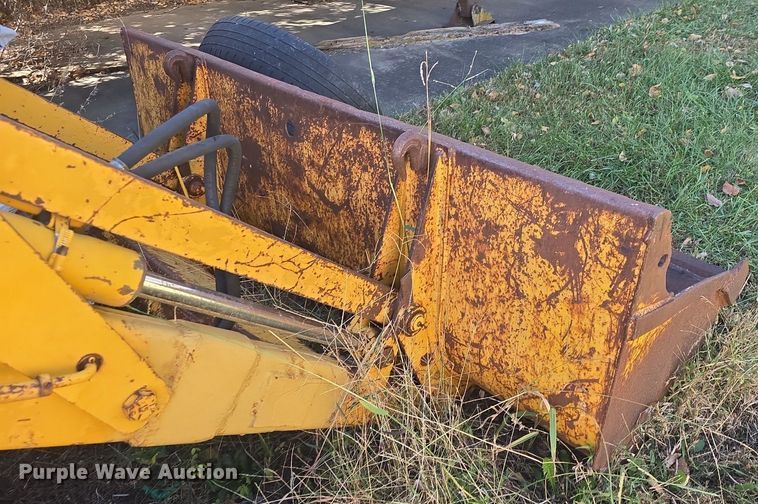 image for item DQ5273 Case 580 Construction King tractor