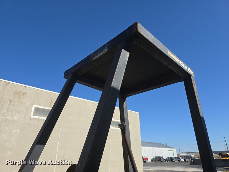 image for item DQ5273 Case 580 Construction King tractor