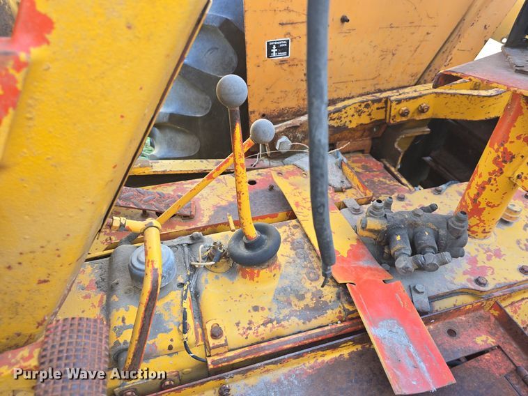 image for item DQ5273 Case 580 Construction King tractor