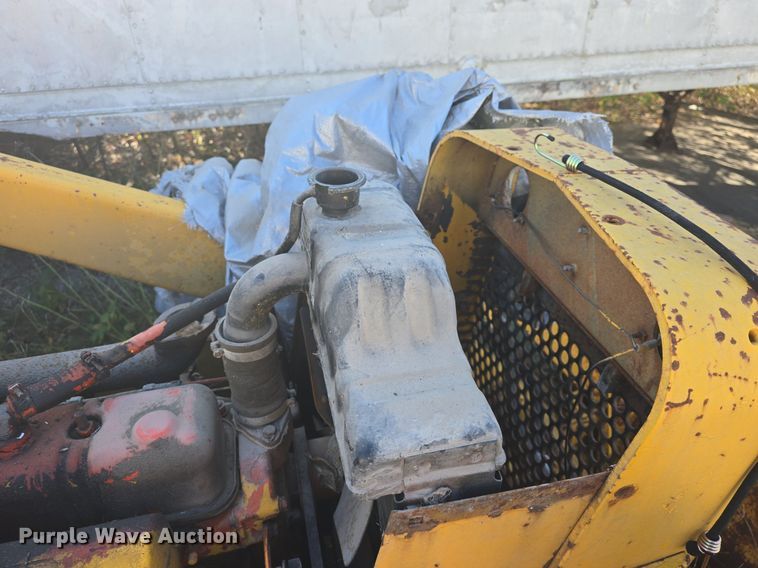 image for item DQ5273 Case 580 Construction King tractor