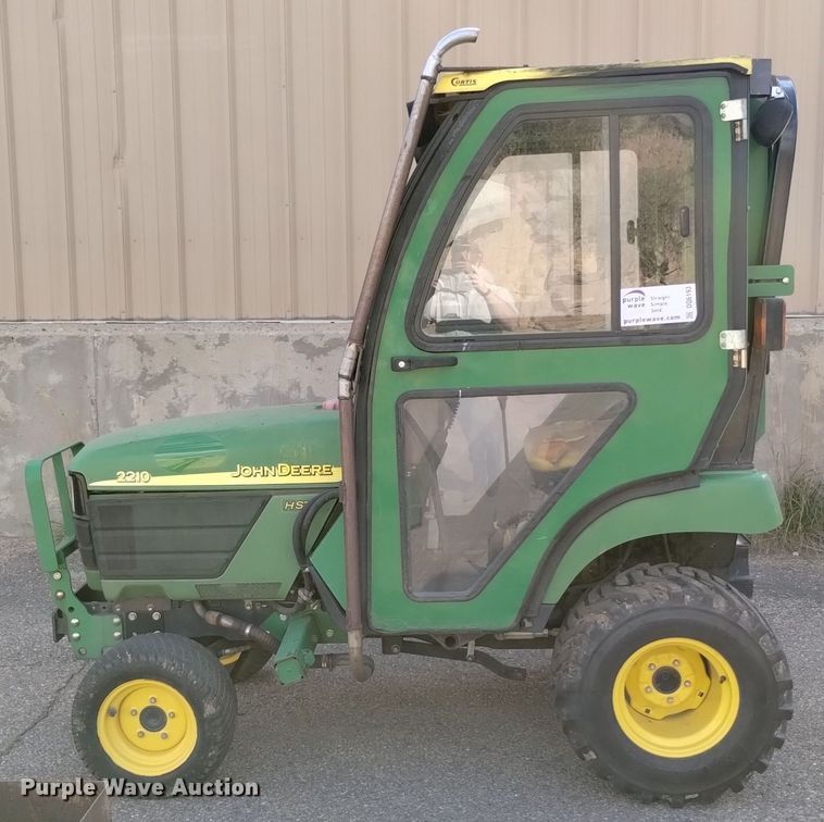 image for item DQ6193 2004 John Deere 2210 MFWD tractor