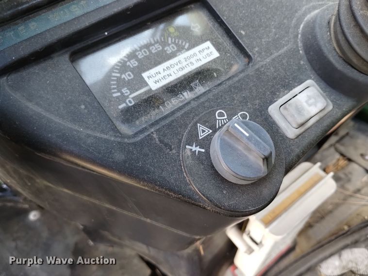 image for item DQ6193 2004 John Deere 2210 MFWD tractor