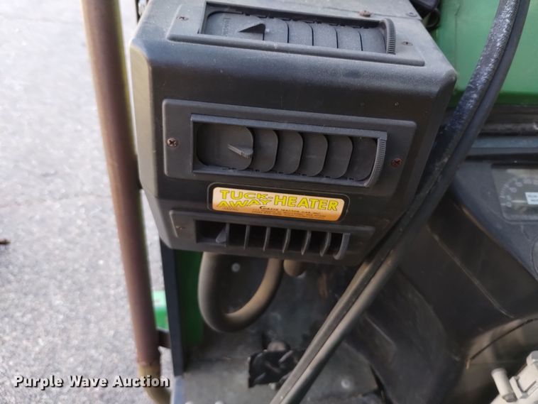 image for item DQ6193 2004 John Deere 2210 MFWD tractor