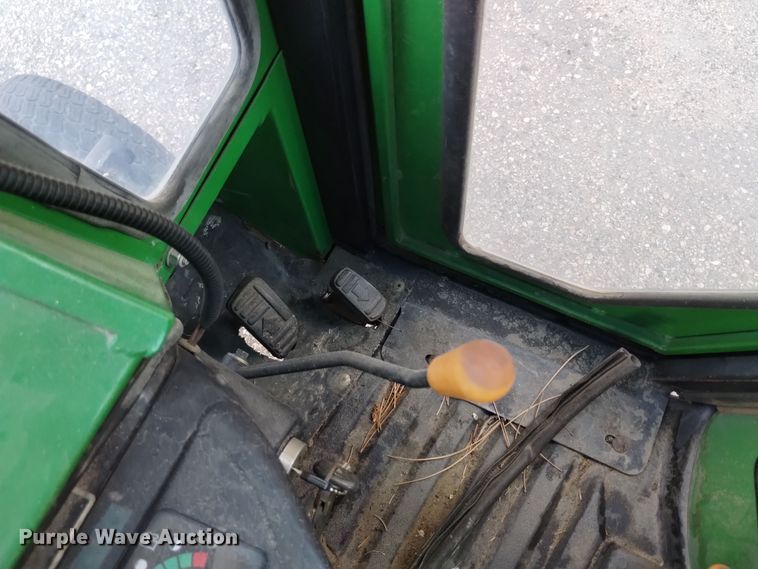 image for item DQ6193 2004 John Deere 2210 MFWD tractor