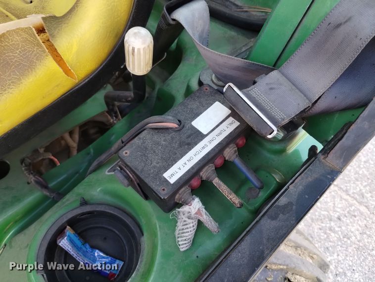 image for item DQ6193 2004 John Deere 2210 MFWD tractor