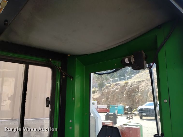 image for item DQ6193 2004 John Deere 2210 MFWD tractor