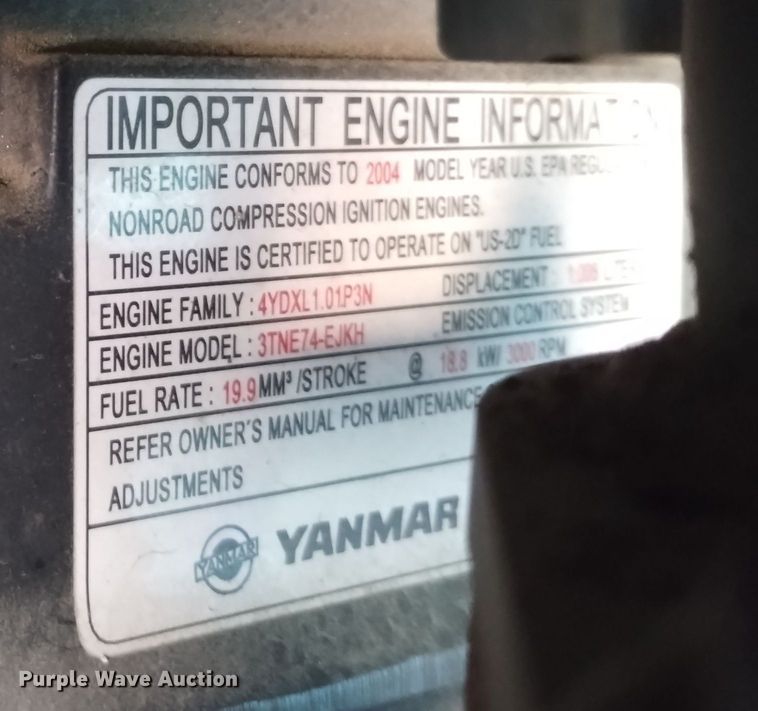 image for item DQ6193 2004 John Deere 2210 MFWD tractor