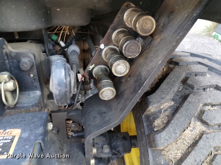 image for item DQ6193 2004 John Deere 2210 MFWD tractor