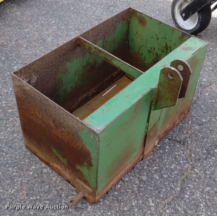 image for item DQ6193 2004 John Deere 2210 MFWD tractor