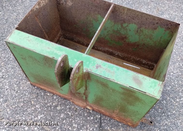 image for item DQ6193 2004 John Deere 2210 MFWD tractor