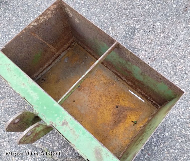 image for item DQ6193 2004 John Deere 2210 MFWD tractor