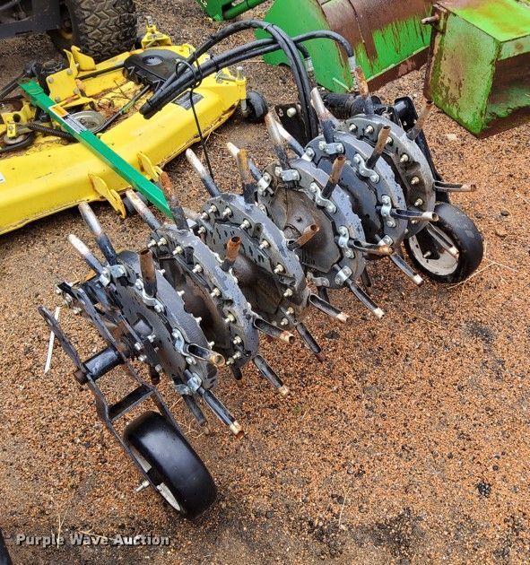 image for item DQ6193 2004 John Deere 2210 MFWD tractor