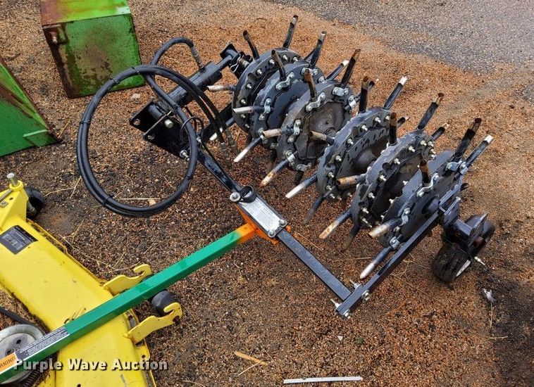 image for item DQ6193 2004 John Deere 2210 MFWD tractor