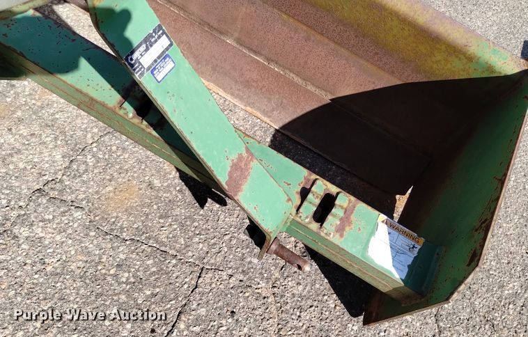 image for item DQ6193 2004 John Deere 2210 MFWD tractor