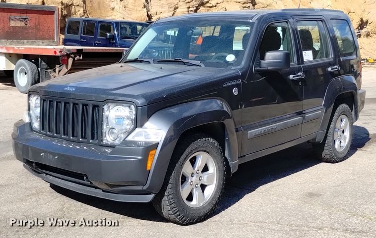 image for item DQ6195 2011 Jeep Liberty SUV