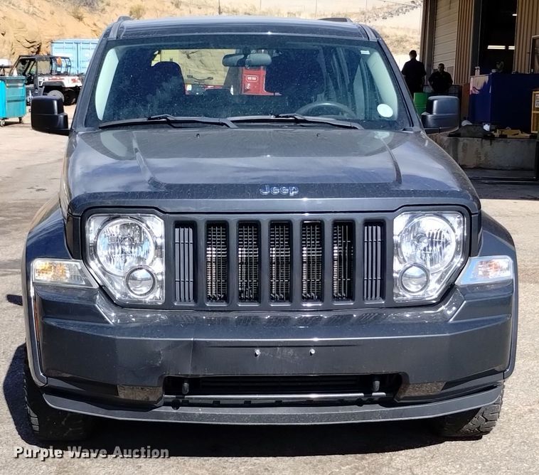 image for item DQ6195 2011 Jeep Liberty SUV