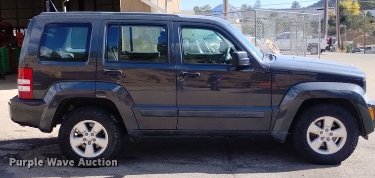 image for item DQ6195 2011 Jeep Liberty SUV
