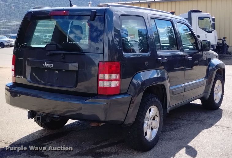 image for item DQ6195 2011 Jeep Liberty SUV