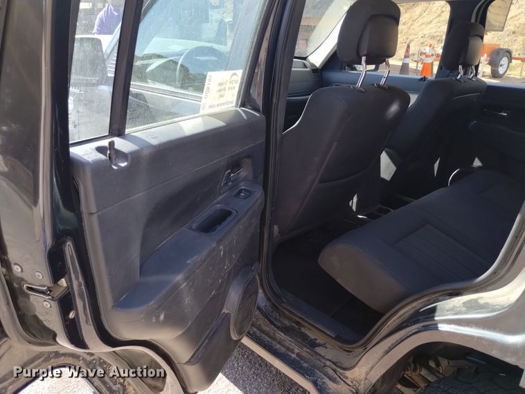 image for item DQ6195 2011 Jeep Liberty SUV