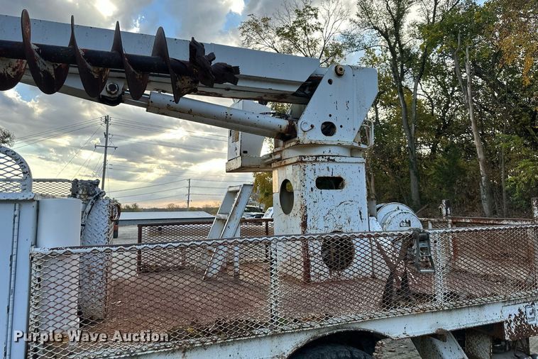 image for item DR2734 1990 GMC 7000 digger derrick truck