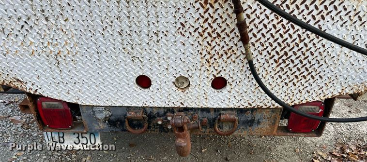 image for item DR2734 1990 GMC 7000 digger derrick truck