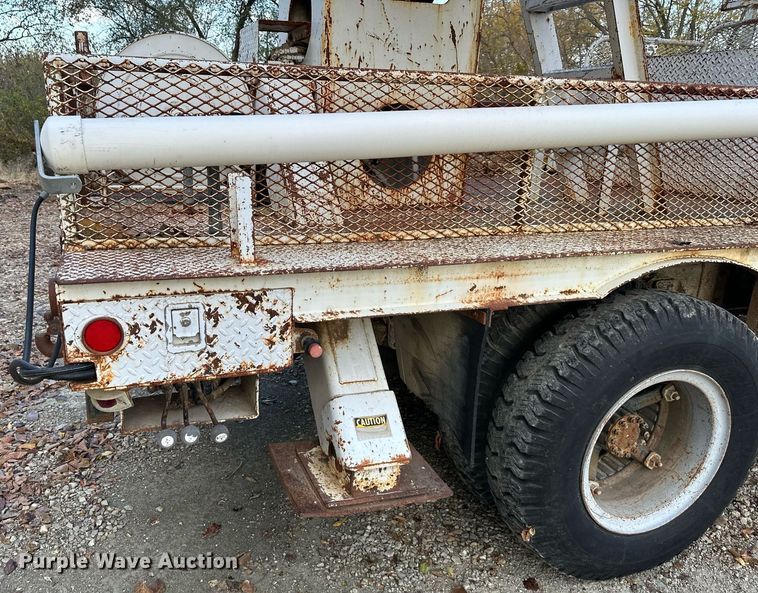 image for item DR2734 1990 GMC 7000 digger derrick truck