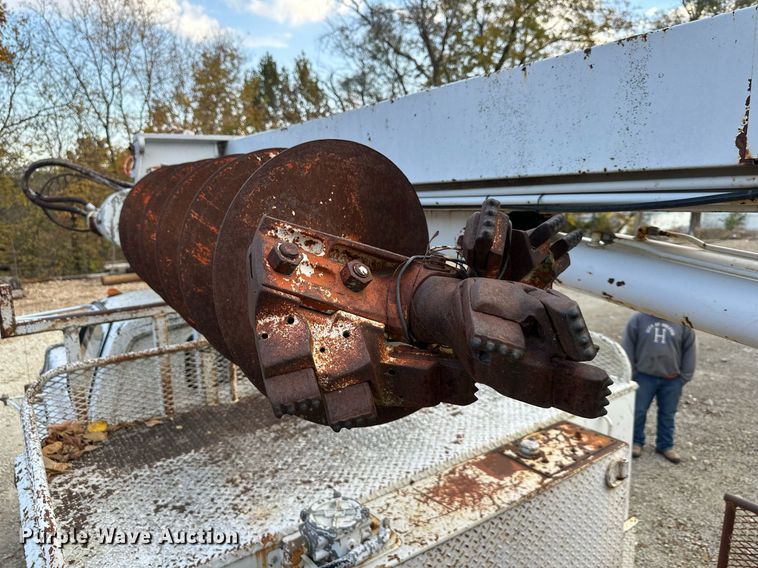 image for item DR2734 1990 GMC 7000 digger derrick truck