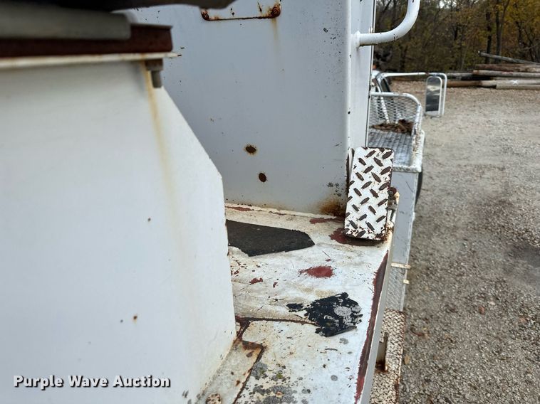 image for item DR2734 1990 GMC 7000 digger derrick truck