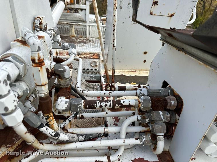 image for item DR2734 1990 GMC 7000 digger derrick truck