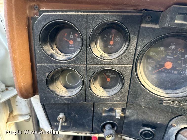 image for item DR2734 1990 GMC 7000 digger derrick truck