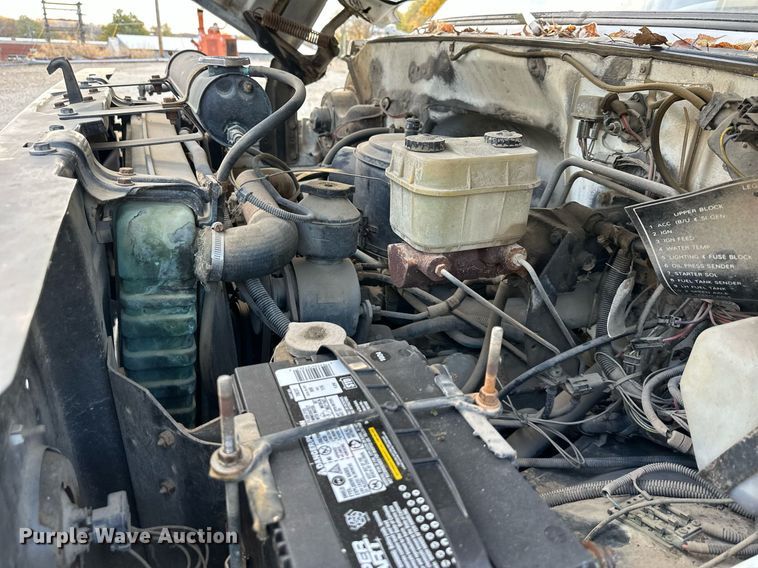 image for item DR2734 1990 GMC 7000 digger derrick truck