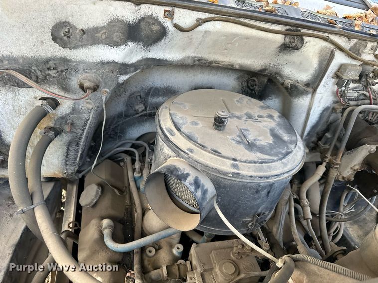 image for item DR2734 1990 GMC 7000 digger derrick truck