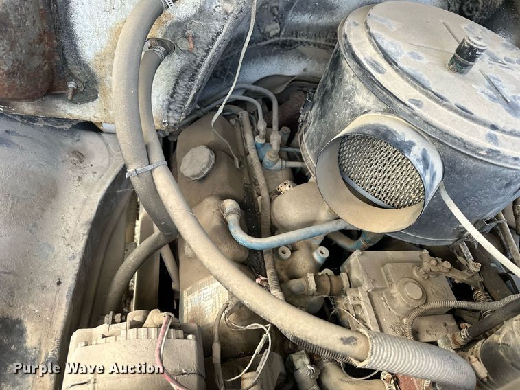 image for item DR2734 1990 GMC 7000 digger derrick truck