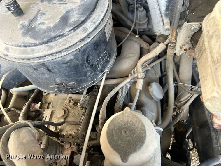 image for item DR2734 1990 GMC 7000 digger derrick truck