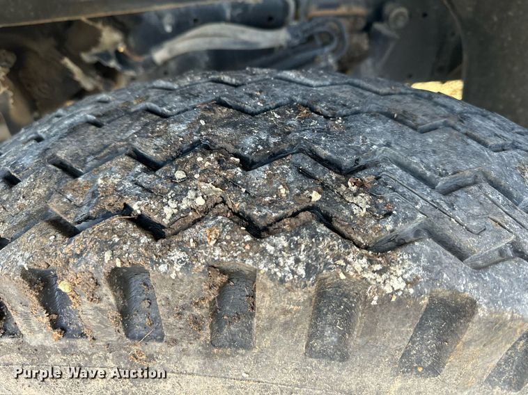 image for item DR2734 1990 GMC 7000 digger derrick truck