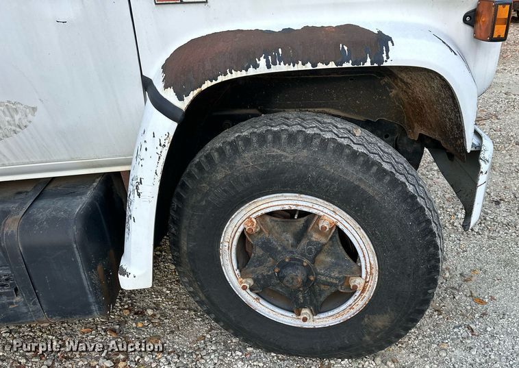 image for item DR2734 1990 GMC 7000 digger derrick truck