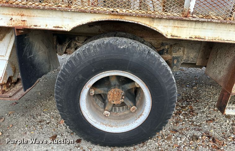 image for item DR2734 1990 GMC 7000 digger derrick truck