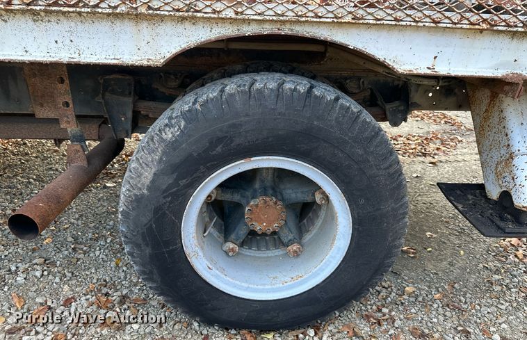 image for item DR2734 1990 GMC 7000 digger derrick truck