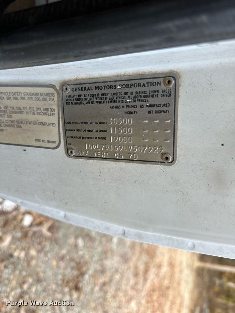 image for item DR2734 1990 GMC 7000 digger derrick truck