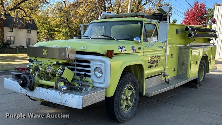 image for item DR2736 1979 Ford F700 pumper fire truck