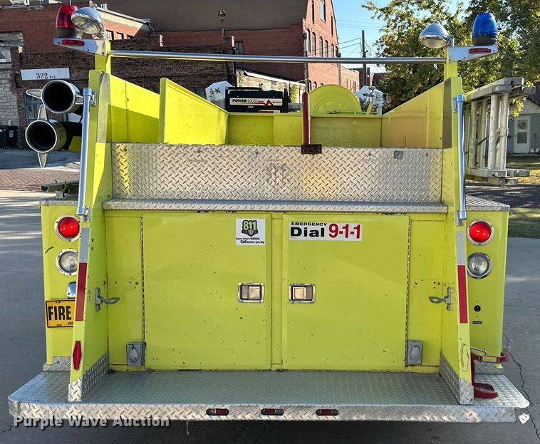 image for item DR2736 1979 Ford F700 pumper fire truck