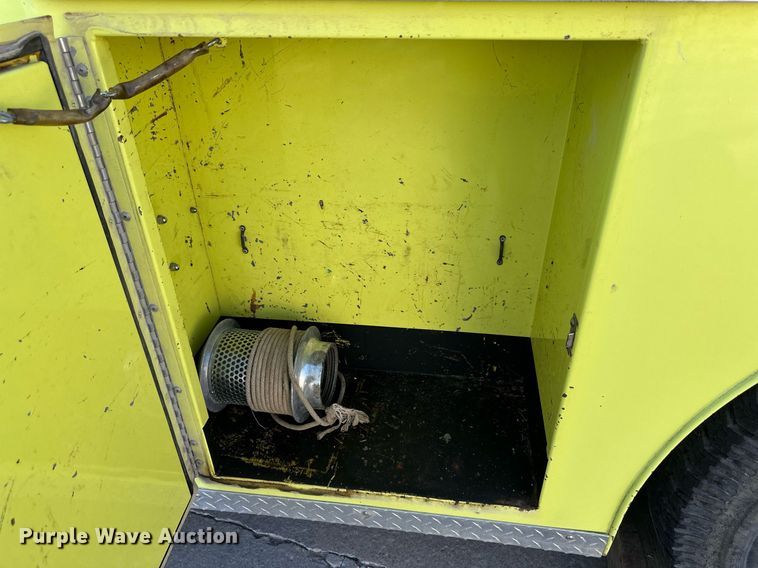 image for item DR2736 1979 Ford F700 pumper fire truck