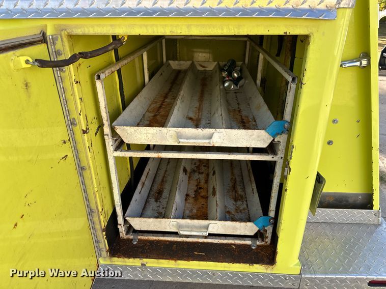 image for item DR2736 1979 Ford F700 pumper fire truck