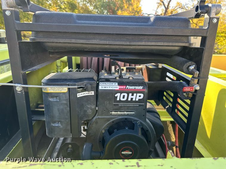 image for item DR2736 1979 Ford F700 pumper fire truck