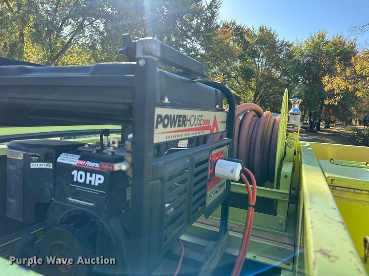 image for item DR2736 1979 Ford F700 pumper fire truck